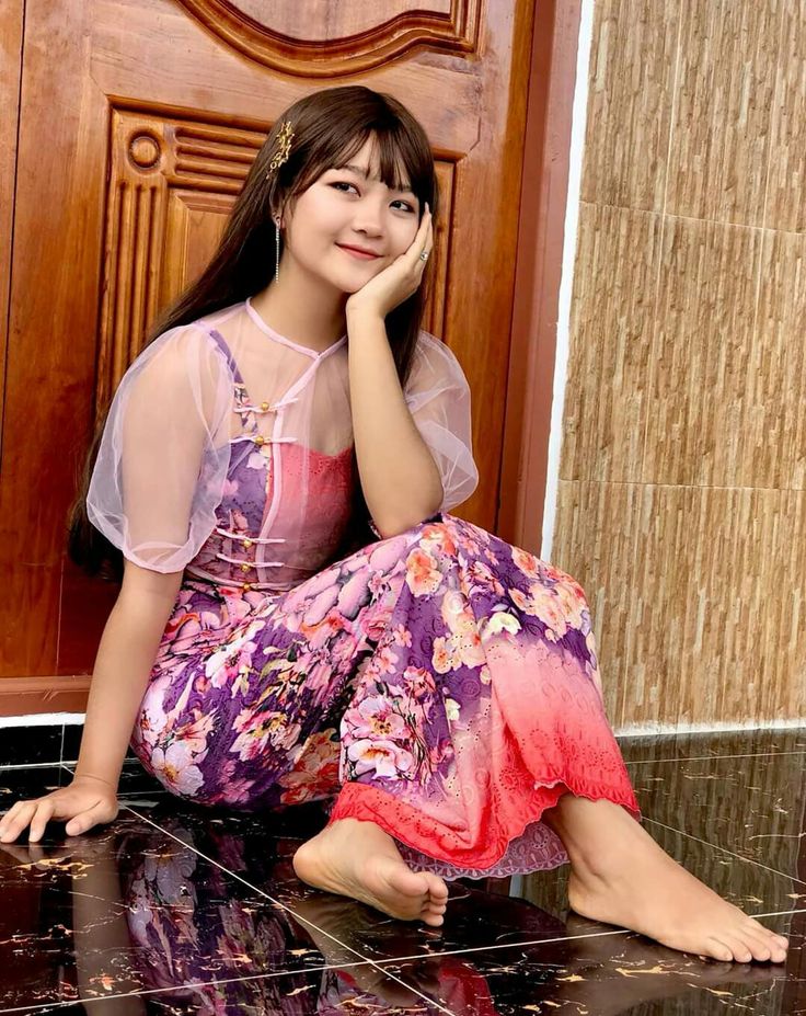 ဒေါ်လေးမြတ် (or) အထန်မမ အပေးကောင်းလှ