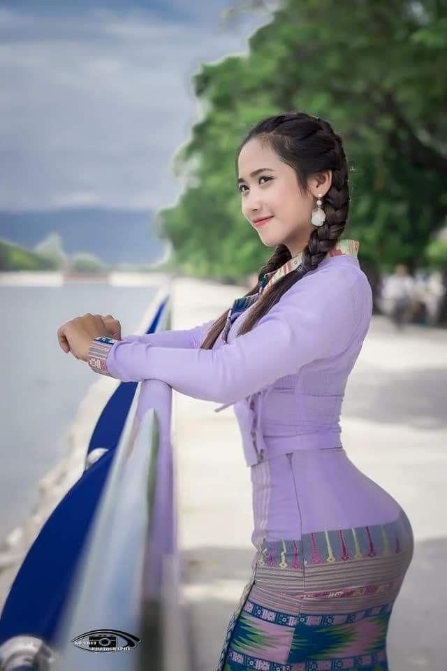 သမီး တစ်ယောက်ထဲလား