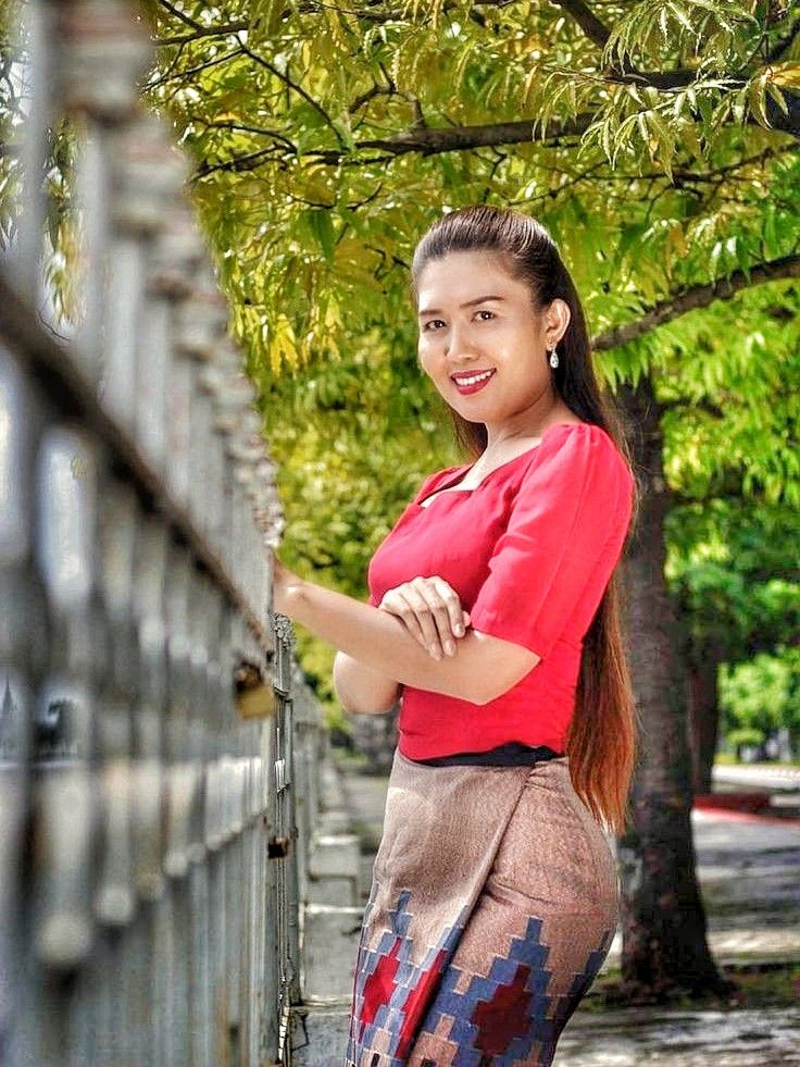 သူငယ်ချင်းမို့ပါ